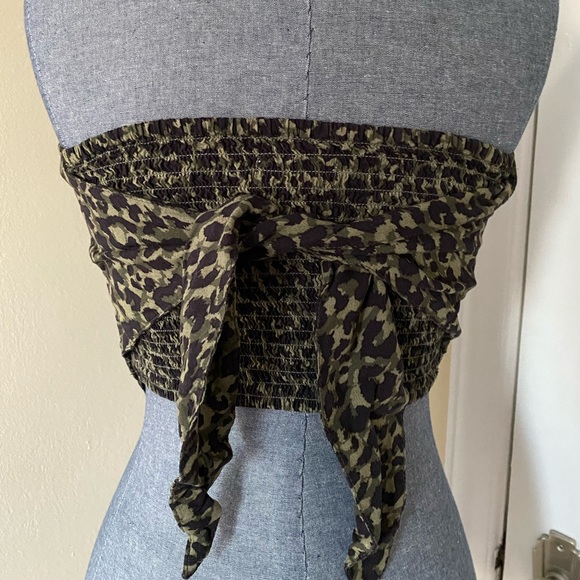 Hollister Women’s Green Printed Tube Top Size S - Picture 11 of 14